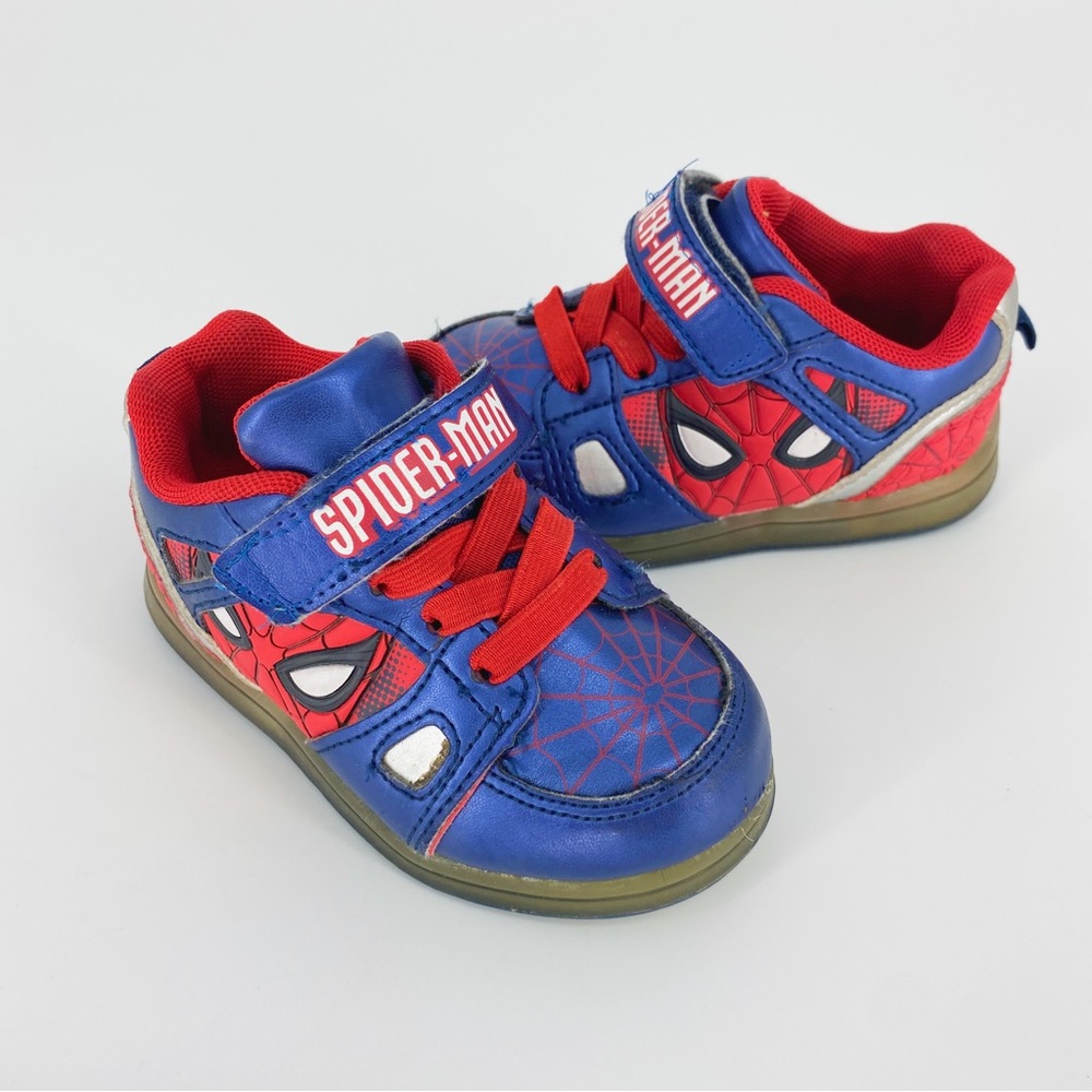 Spiderman Toddler Size 7 Sneakers Light-Up
